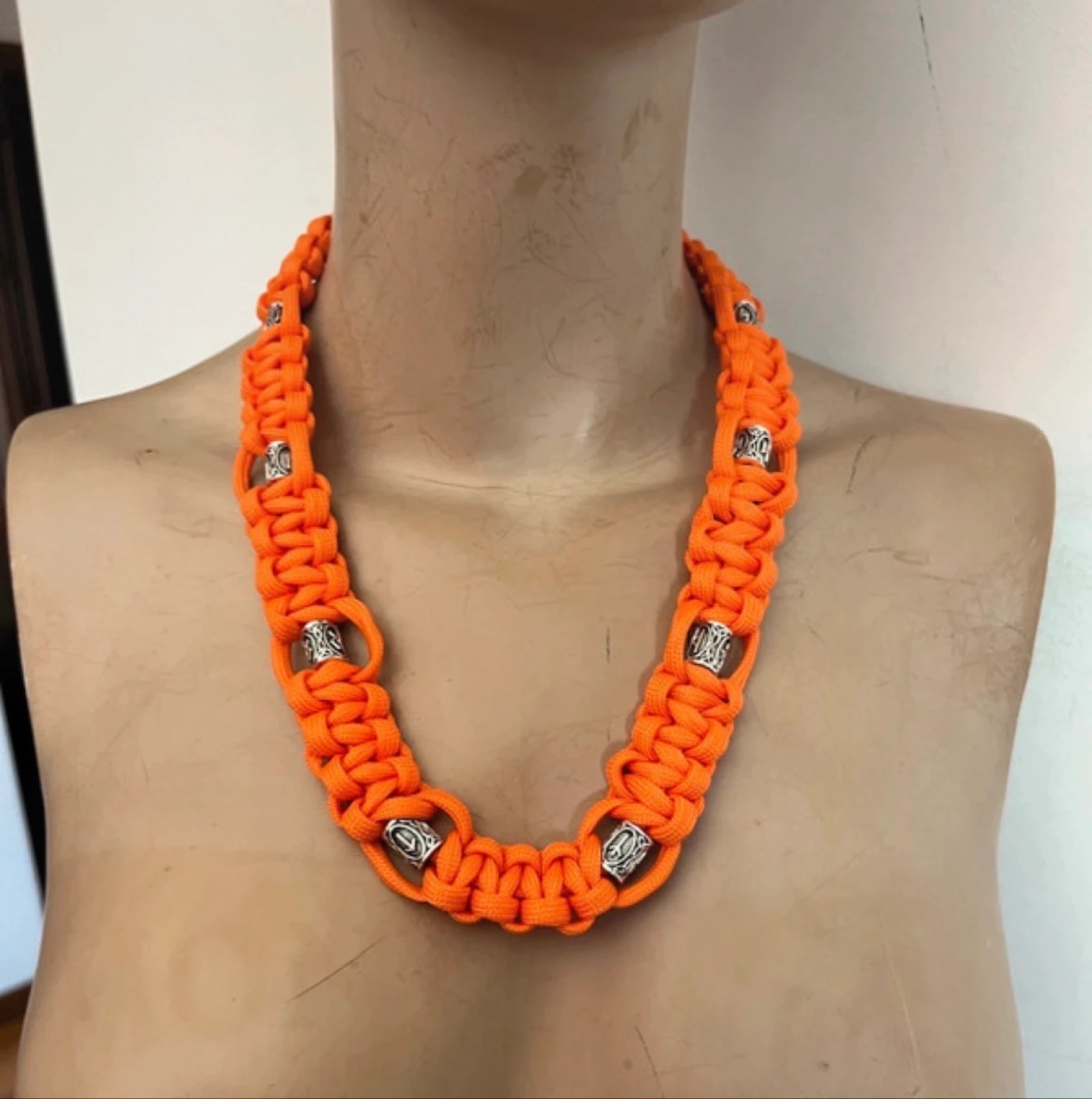 Orange handmade macrame necklace – photo 2